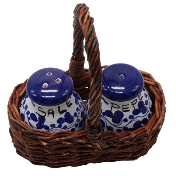 Deruta Italian Pottery Ricco Blue White & Floral Pattern Salt & Pepper Shakers - Picture 2 of 7